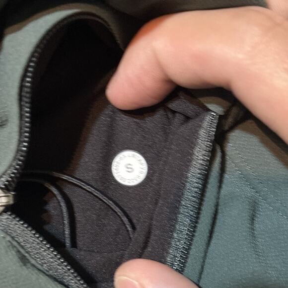 Lululemon Shorts Mens Small Green License To Train 7” Mesh Performance Running - Picture 12 of 13